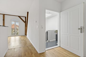 3 Zimmerwohnung mit Balkon-
idealer Grundriss für junge Paare! 06217 Merseburg, Dachgeschosswohnung zur Miete