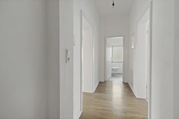 2 Zimmerwohnung mit Terrasse
Zweitbezug nach Sanierung 06217 Merseburg, Etagenwohnung zur Miete
