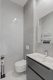 Moderne Eleganz auf einer Ebene: Neubaubungalow mit zeitlosem Design und durchdachter Raumaufteilung - Gäste WC