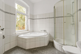Badezimmer - Pärchen aufgepasst! Charmante 3-Raumwohnung in der Jacobstraße!