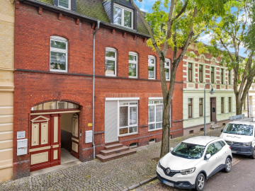 Top-Investment in Bernburg – Vollvermietetes Anlageobjekt mit Werkstatt – für nur 773 € pro m²! 06406 Bernburg, Mehrfamilienhaus zum Kauf