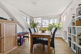 Esszimmer - Charmante Dachgeschosswohnung mit Familienflair und moderner Ausstattung – Ihre neue Wohlfühloase in Halle!