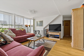 Wohnzimmer - Charmante Dachgeschosswohnung mit Familienflair und moderner Ausstattung – Ihre neue Wohlfühloase in Halle!