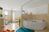 Badezimmer a - Wohnen am Stadtrand- Doppelhaushälfte mit tollem Grundstück auf dem Dautzsch