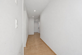 Flur - Tolle Familienwohnung mit Dachterrasse und Galerie in der Anhalt-Siedlung