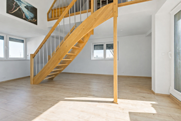 Tolle Familienwohnung mit Dachterrasse und Galerie in der Anhalt-Siedlung 06749 Bitterfeld-Wolfen, Dachgeschosswohnung
