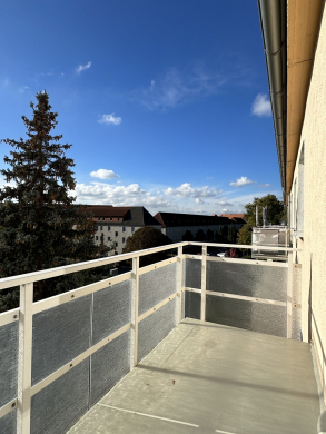 Neu!!! Frisch sanierte 3-Raumwohnung mit Balkon 06231 Bad Dürrenberg, Etagenwohnung zur Miete