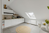 Küche - Stilvolle Dachgeschosswohnung mit zwei Dachterrassen & zwei Stellplätzen
