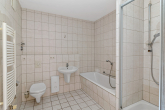 Badezimmer - 2-Raumwohnung in gefragter Toplage mit Balkon & Tiefgarage
