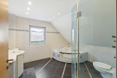 Badezimmer OG - Großzügiges Einfamilienhaus mit Traumgrundstück in Landsberg OT Reinsdorf