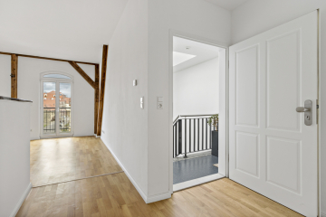 3 Zimmerwohnung mit Balkon- idealer Grundriss für junge Paare! 06217 Merseburg, Dachgeschosswohnung