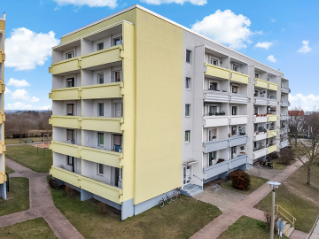 Solide Kapitalanlage oder Eigentumswohnung: 3-Raumwohnung mit Balkon und Stellplatz in Teutschenthal 06179 Teutschenthal, Etagenwohnung