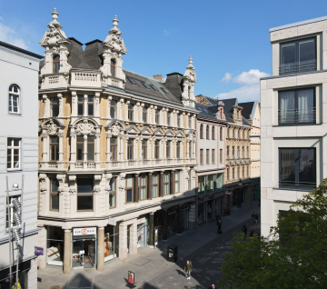 3-Raumwohnung im Dachgeschoss an der Ulrichskirche! 06108 Halle (Saale), Dachgeschosswohnung zur Miete