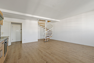 Gemütlichkeit auf 2 Räumen und nur einen Click entfernt! 06108 Halle, Dachgeschosswohnung zur Miete