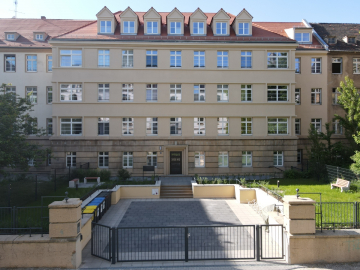 Attraktive 4-Raumwohnungen nahe dem Hauptbahnhof/City mit Balkon und inklusive Einbauküche 06112 Halle, Etagenwohnung