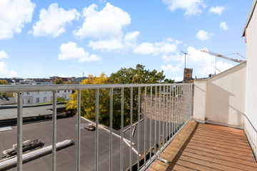 Attraktive 3-Raumwohnung mit Südbalkon am Charlottencenter! 06108 Halle, Dachgeschosswohnung zur Miete