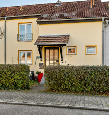 Reihenmittelhaus in junger Wohnsiedlung- Parkblick inklusive! 06258 Schkopau / Lochau, Reihenmittelhaus